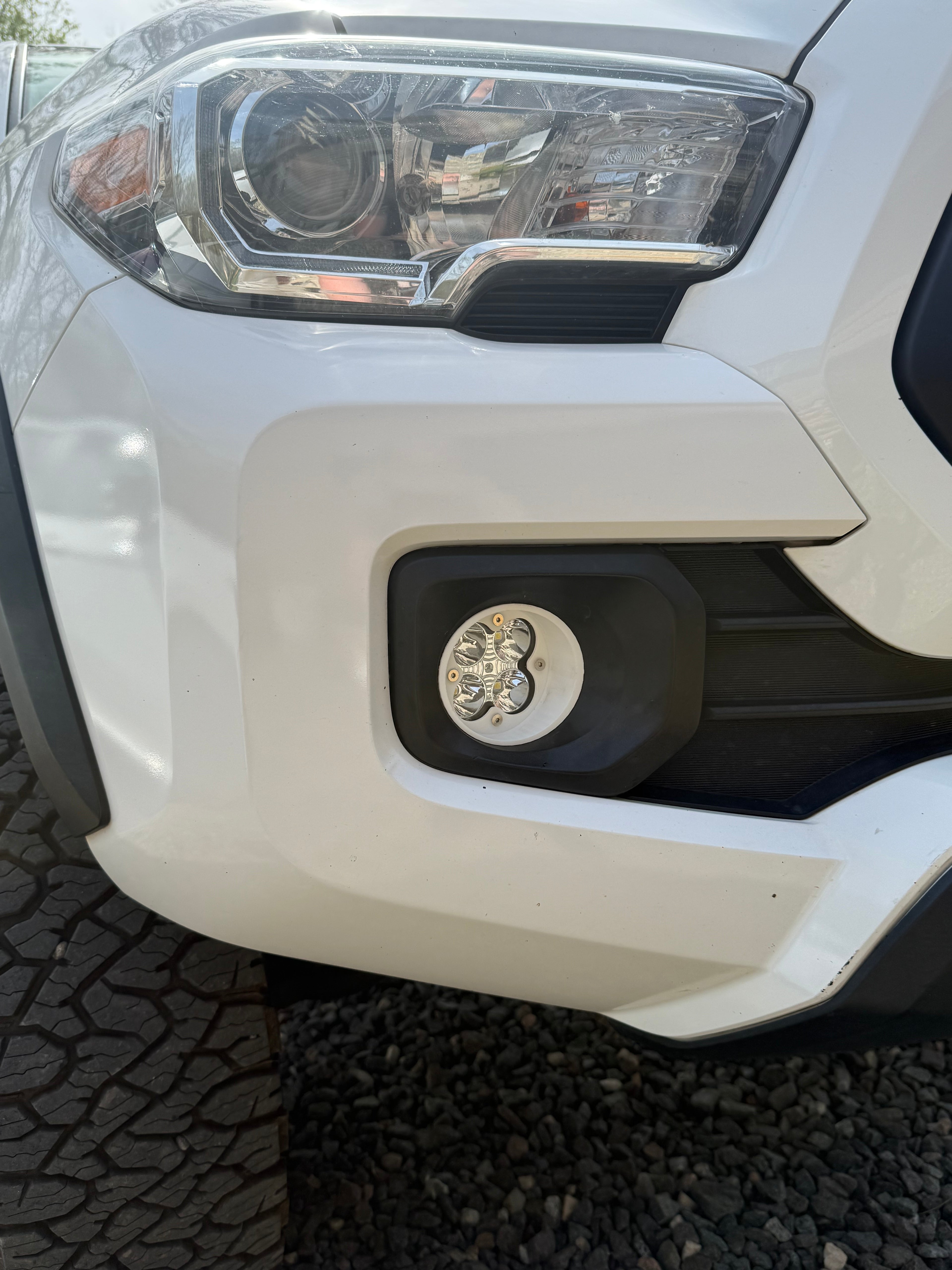 White/Clear Fog Light Kit 2016–2023 Toyota Tacoma