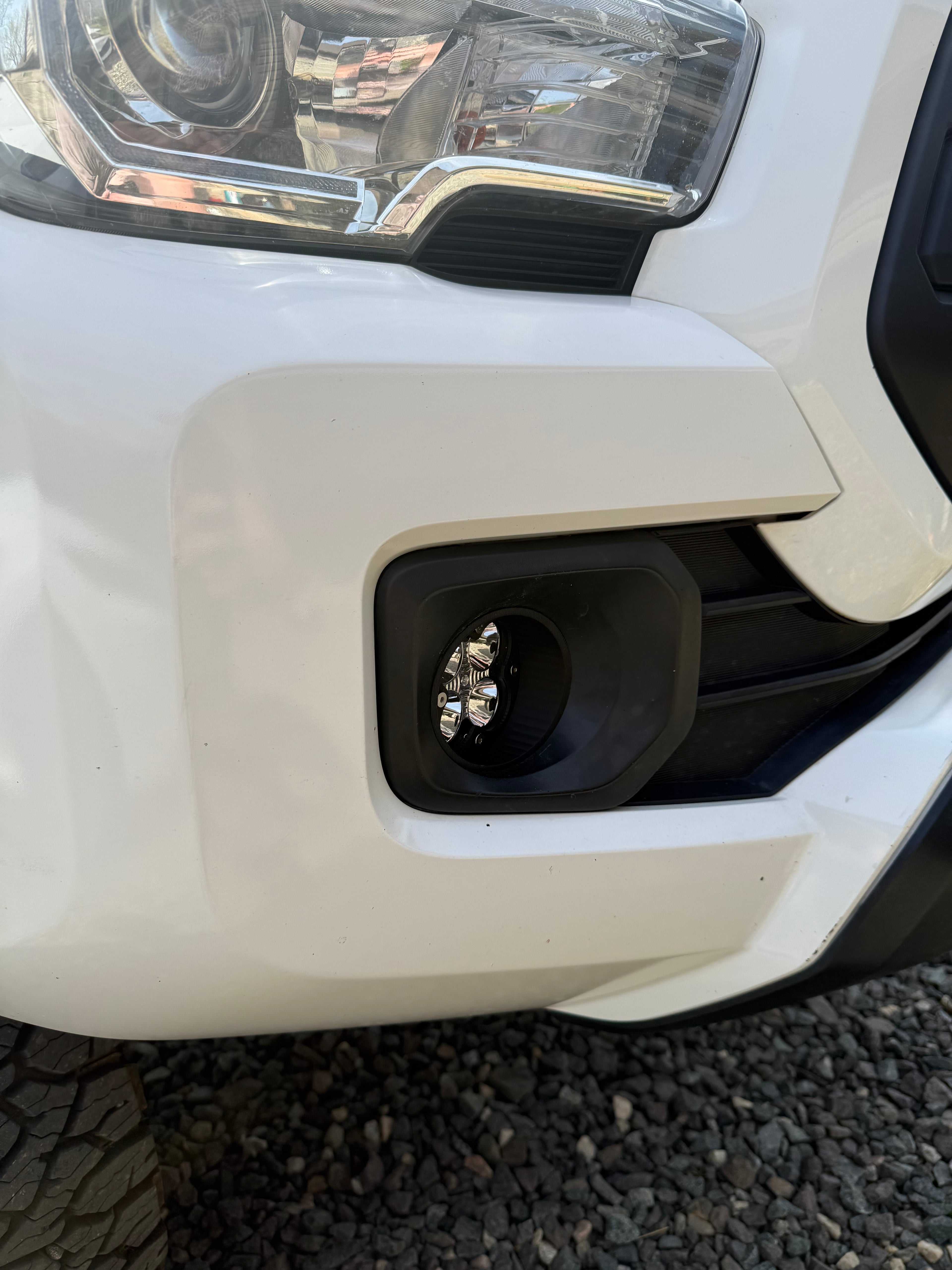 Black/Clear Fog Light Kit 2016–2023 Toyota Tacoma