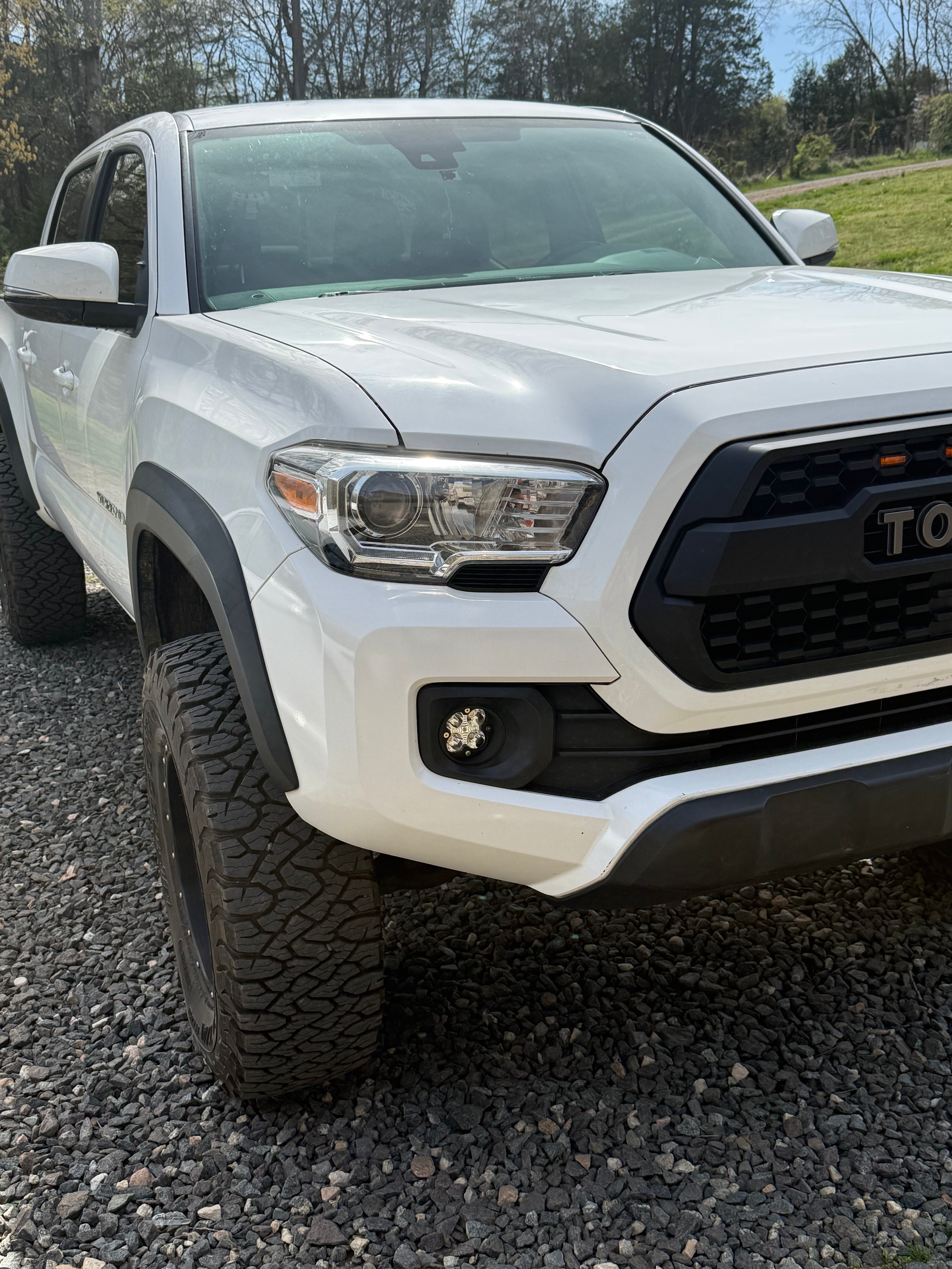 Black/Clear Fog Light Kit 2016–2023 Toyota Tacoma
