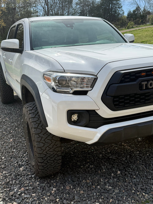 Black/Clear Fog Light Kit 2016–2023 Toyota Tacoma