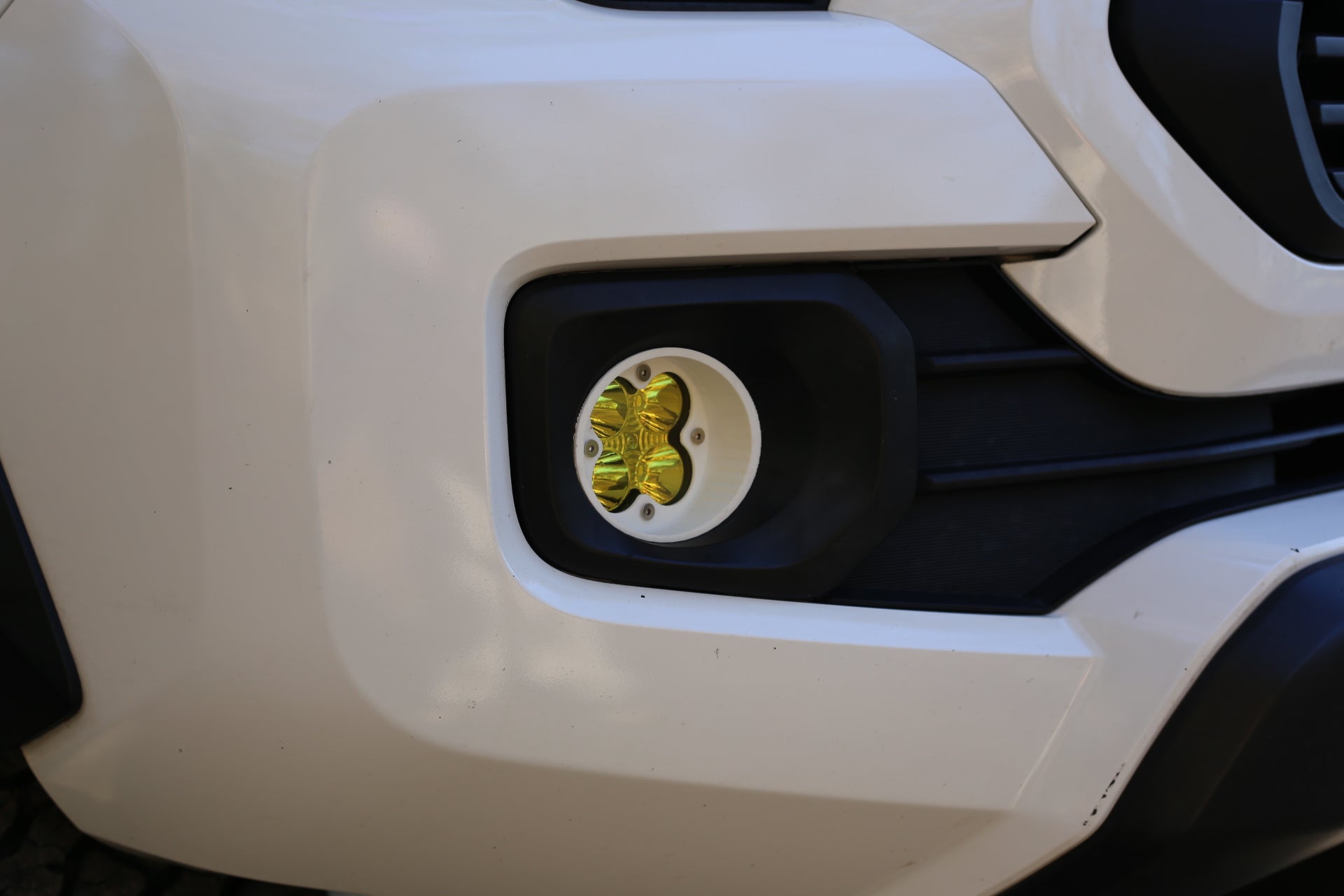 White/Amber Fog Light Kit 2016–2023 Toyota Tacoma